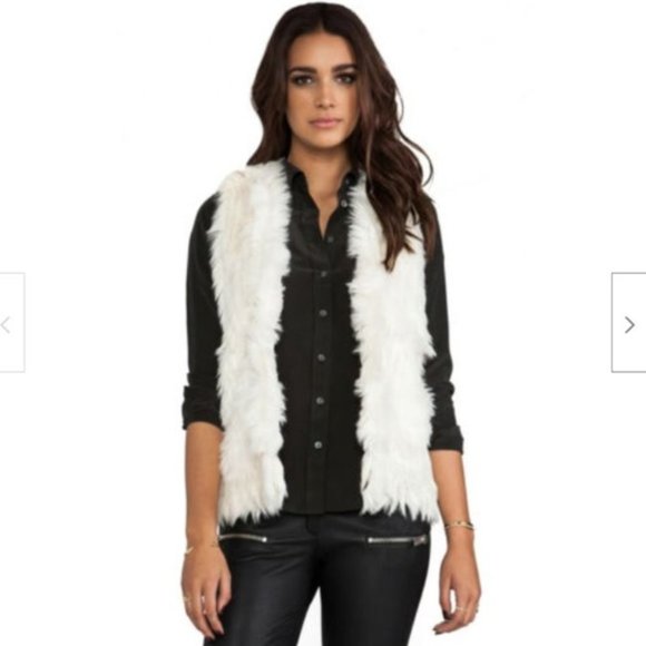 Bardot Jackets & Blazers - Bardot Faux Foxy Vest in Ivory US Size Large 10